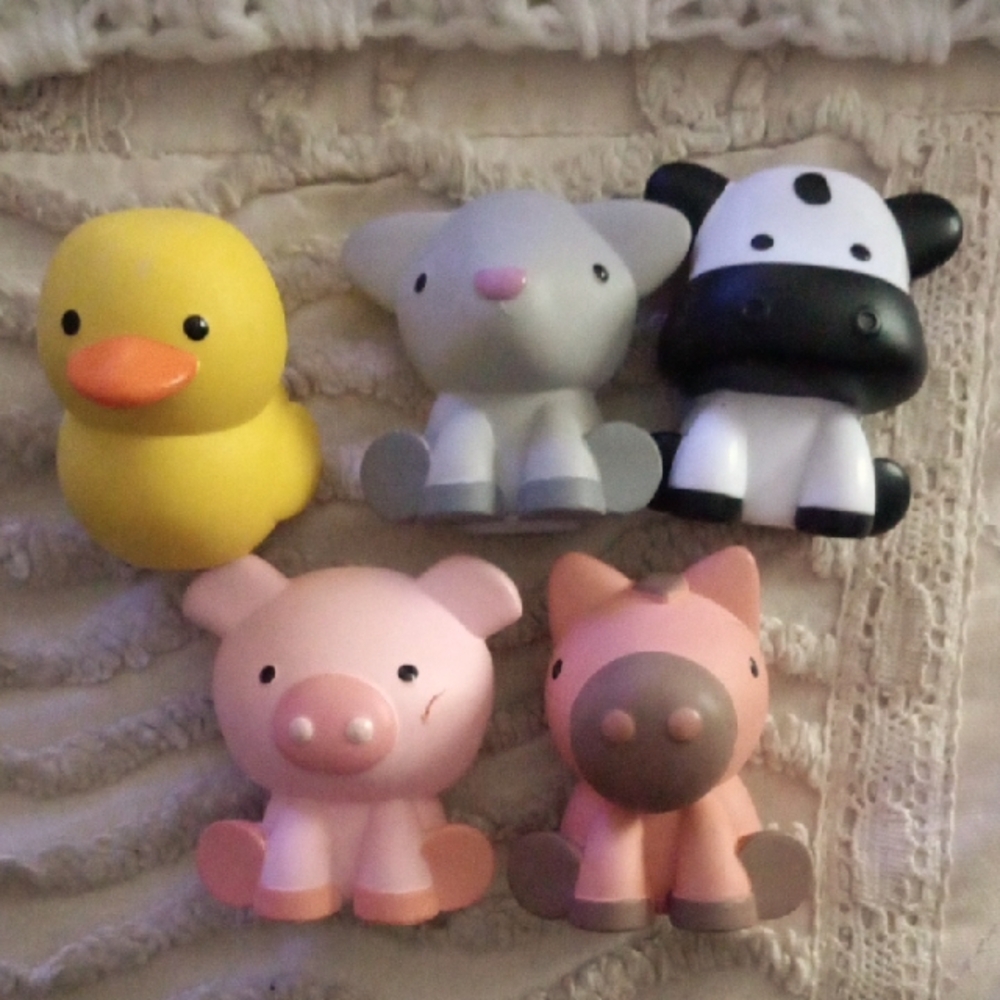Learning Resources Peekaboo Learning Farm Replacement Animals Lot of 5